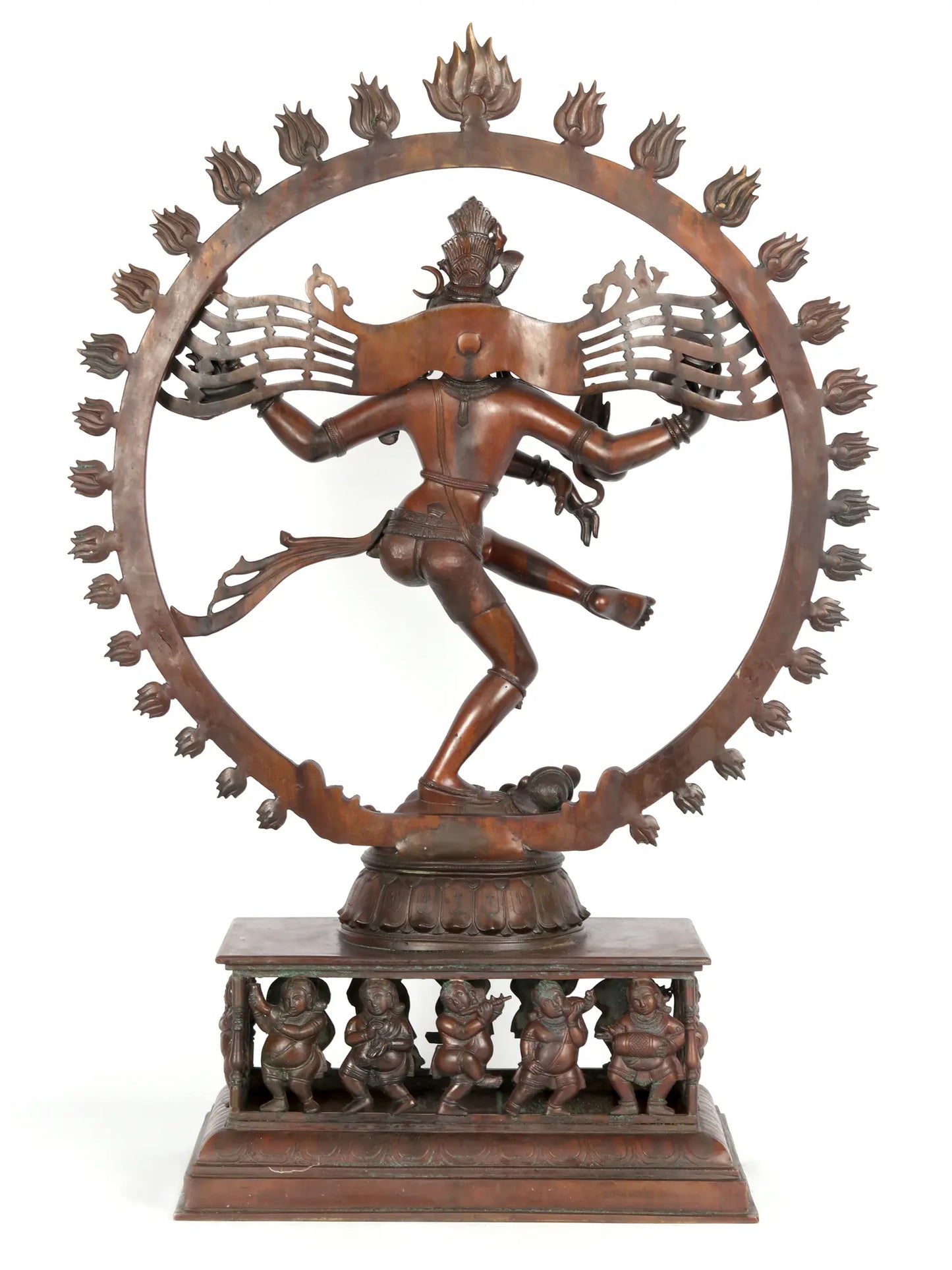 Dieu hindou super fin Nataraja (Shiva) de 35 po avec des dévots en bas