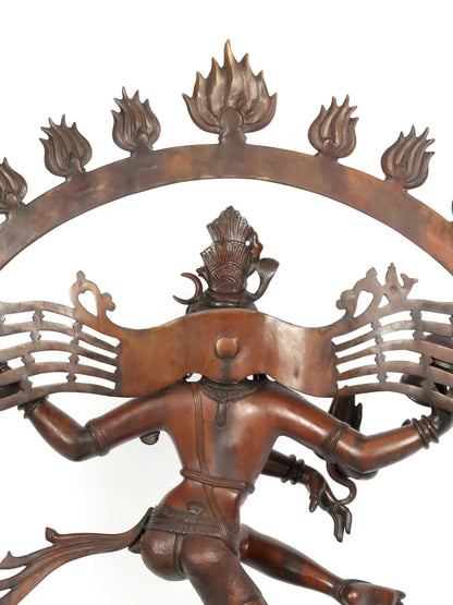 Dieu hindou super fin Nataraja (Shiva) de 35 po avec des dévots en bas