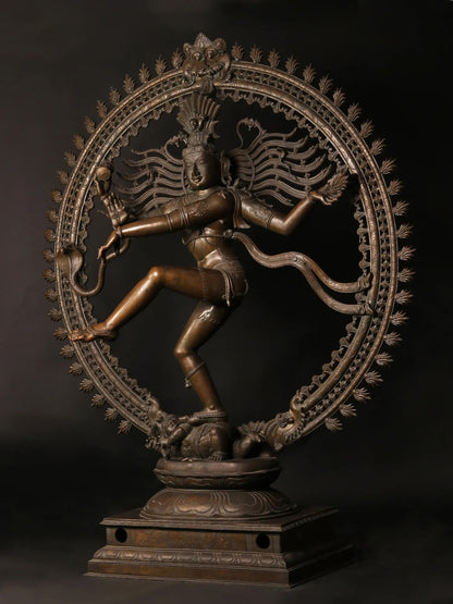 Statue Nataraja en bronze Panchaloha super fin de 80 po (Est-ce le plus beau Nataraja en bronze de tous les temps ?)